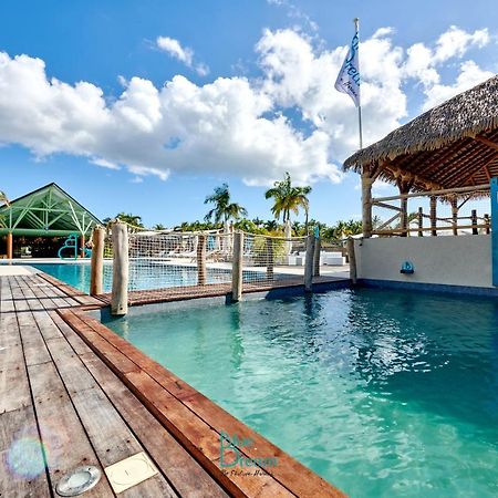 Manbana 333 Hotel Folle Anse Екстериор снимка