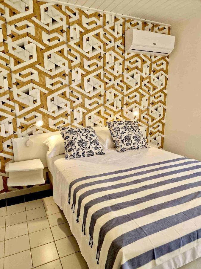 Manbana 333 Hotel Folle Anse Екстериор снимка